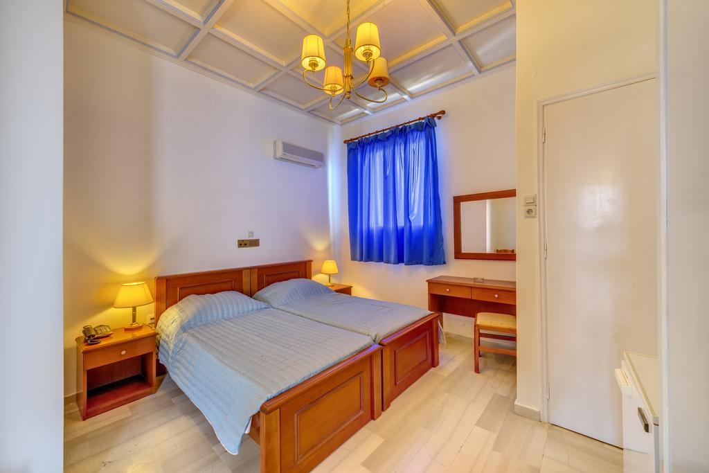 Halaris Hotel 2*