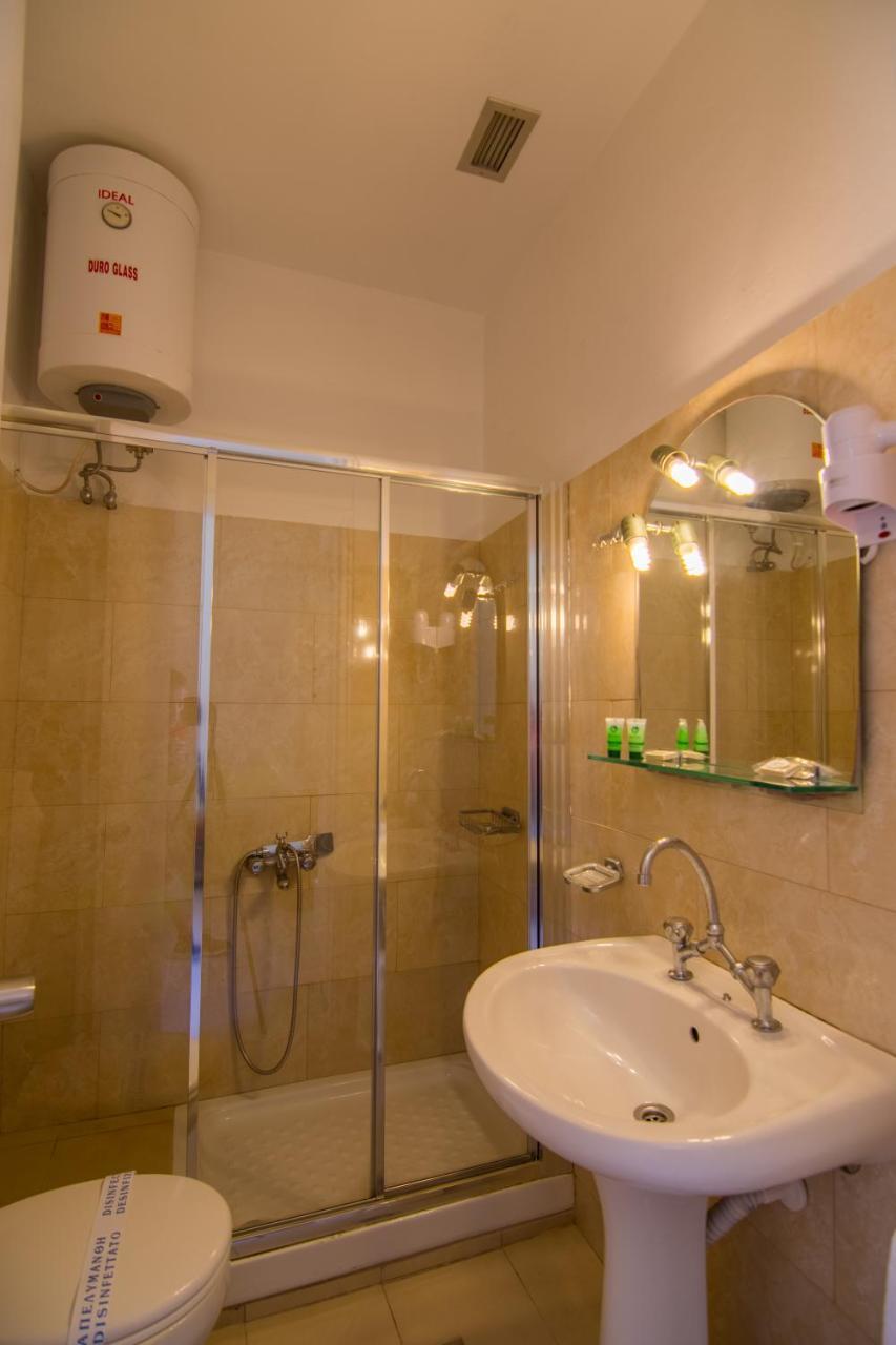 Hotel Halaris Ermupoli